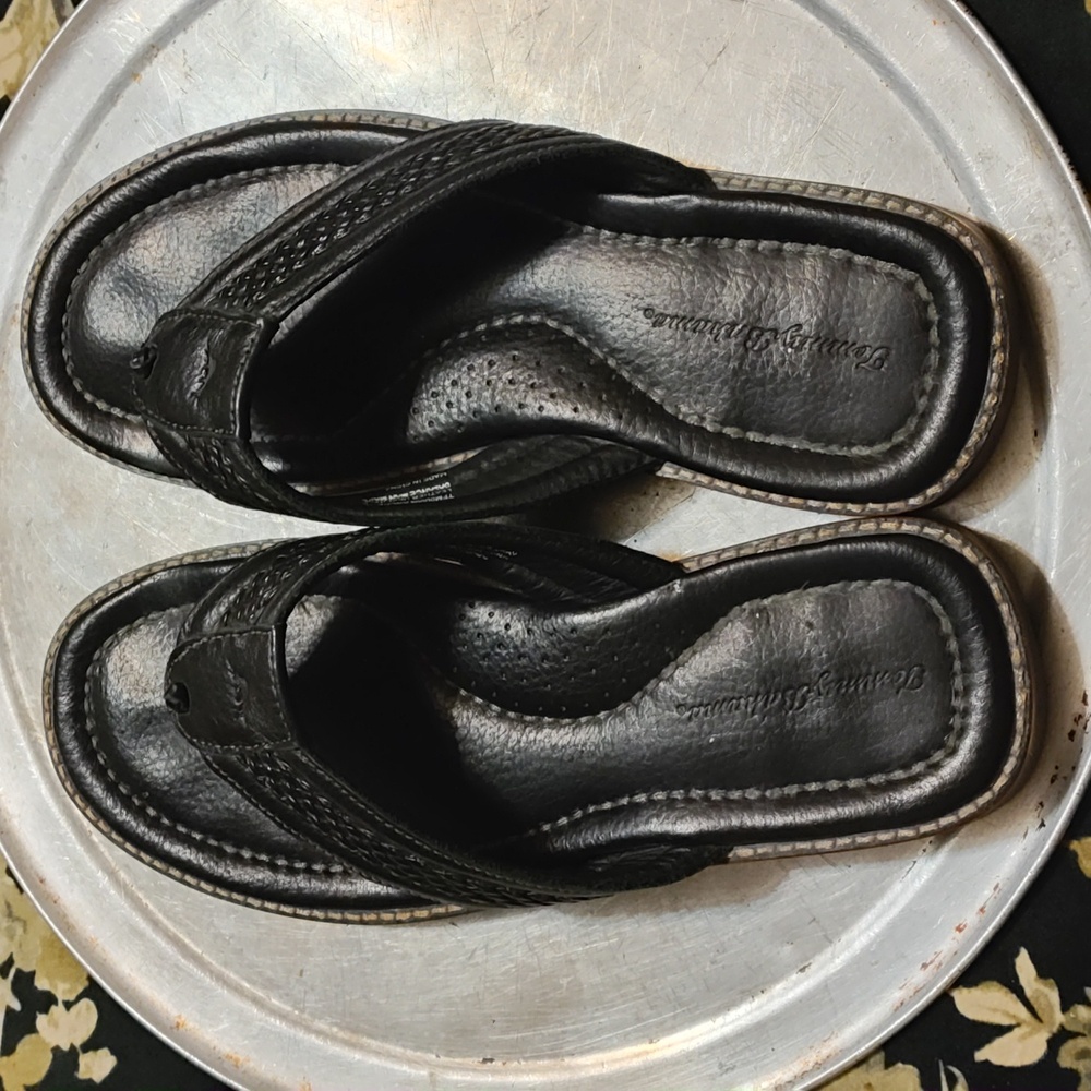 Tommy Bahama men's black genuine leather sandals size 11D - Picture 13 of 17